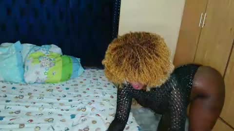 Snapshot of pinkysmiles chatting on 4, 12, 2024 Pinky online show from 4, 12, 2024