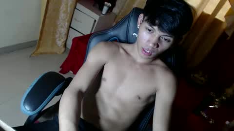 Snapshot of pinoyhotprincexxx chatting on 31, 10, 2025 pinoyhotprincexxx online show from 31, 10, 2025