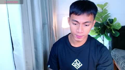 Snapshot of pinoymilker chatting on 20, 6, 2026 ethan online show from 20, 6, 2026
