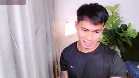 Snapshot of pinoymilker chatting on 9, 7, 2026 ethan online show from 9, 7, 2026