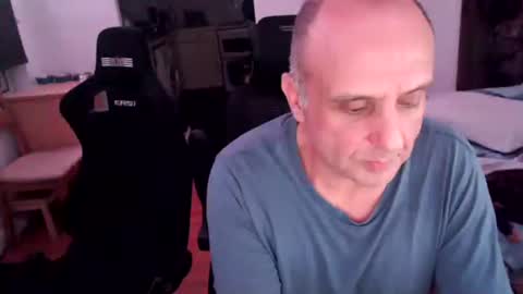 Snapshot of pip10 chatting on 3, 10, 2025 pip10 online show from 3, 10, 2025