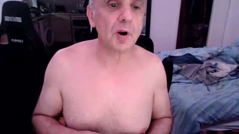 Snapshot of pip10 chatting on 4, 10, 2025 pip10 online show from 4, 10, 2025