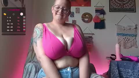 Em online show from 7, 3, 2025