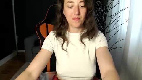 piscesgirl06 online show from 12, 9, 2025