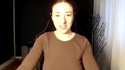 piscesgirl06 online show from 2, 2, 2026