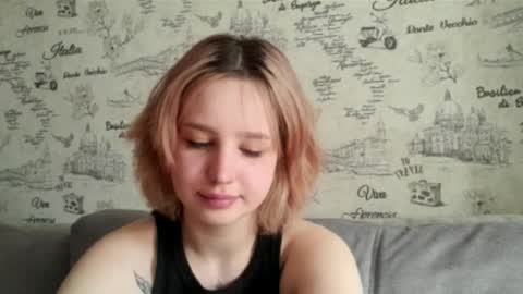 Caroline online show from 17, 4, 2026