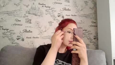 Caroline online show from 22, 4, 2026