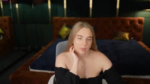 Lana online show from 4, 12, 2025