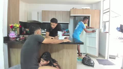   online show from 11, 3, 2025