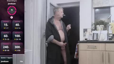 Play Me online show from 19, 10, 2025