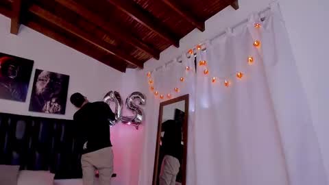 JUAN AND JULI online show from 14, 2, 2025