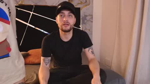 JUAN AND JULI online show from 24, 10, 2025