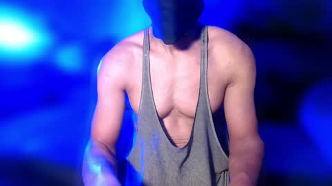 StraightPlush online show from 18, 1, 2025