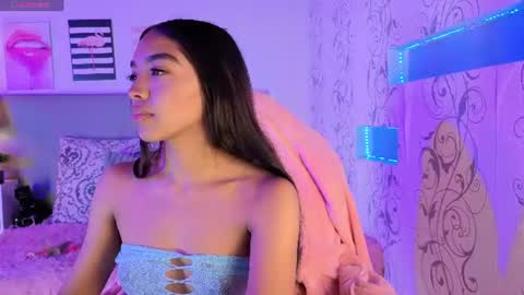 Snapshot of pocahontas_moon chatting on 17, 7, 2026 Pocahontas online show from 17, 7, 2026