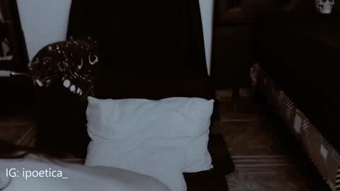 IG ipoetica  online show from 24, 12, 2024