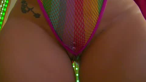 poison_milf_ online show from 29, 6, 2026