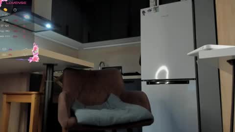 Holy Blonde online show from 22, 5, 2026