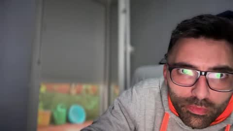 Snapshot of pollabeta chatting on 12, 4, 2026 pollabeta online show from 12, 4, 2026