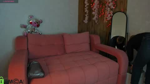 Polly online show from 4, 4, 2026