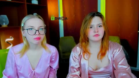 Snapshot of polly_cute1 chatting on 4, 4, 2026 polly_cute1 online show from 4, 4, 2026