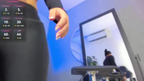 POLLY online show from 6, 10, 2025