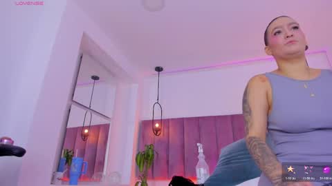 Snapshot of pollybabe_ chatting on 9, 6, 2026 POLLY online show from 9, 6, 2026
