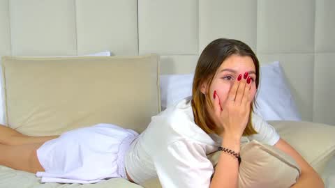 Snapshot of pollylanders chatting on 9, 12, 2024 Polly online show from 9, 12, 2024