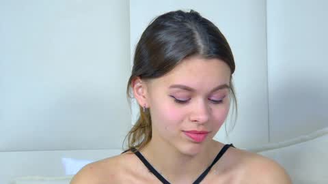 Snapshot of pollylanders chatting on 3, 2, 2025 Polly online show from 3, 2, 2025