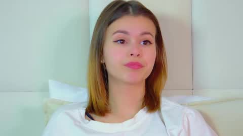 Snapshot of pollylanders chatting on 28, 2, 2025 Polly online show from 28, 2, 2025