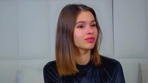 Snapshot of pollylanders chatting on 6, 10, 2025 Polly online show from 6, 10, 2025