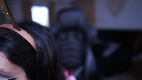  - Help me Reach 100 thumbs up  online show from 23, 12, 2024