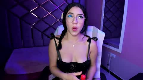poly sasha  online show from 16, 4, 2026