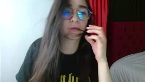 Snapshot of porcelainlux chatting on 4, 3, 2025 porcelainlux online show from 4, 3, 2025