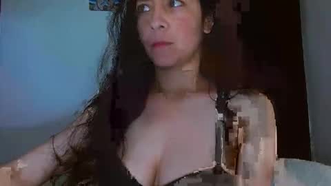 porcelainlux online show from 15, 4, 2026