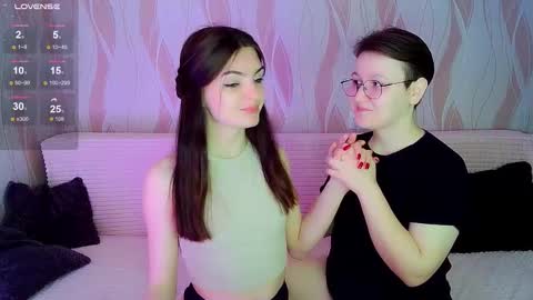 Ana and Tati online show from 9, 11, 2025