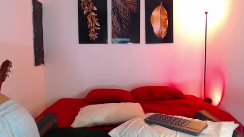 ALEX Y ALEXA online show from 5, 12, 2024