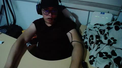 powerfulzeus2 online show from 13, 9, 2025