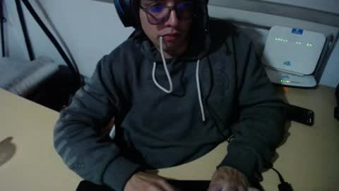 powerfulzeus2 online show from 25, 10, 2025