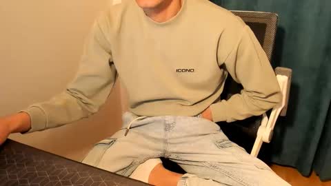 Snapshot of powerofthor69 chatting on 26, 11, 2025 alex online show from 26, 11, 2025