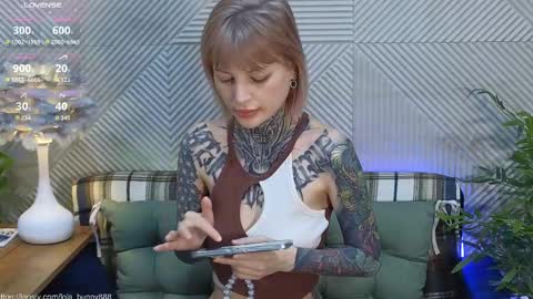 Lola online show from 4, 3, 2026