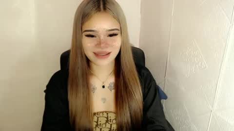 MAXXINE online show from 22, 2, 2025