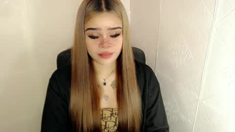 MAXXINE online show from 9, 3, 2025