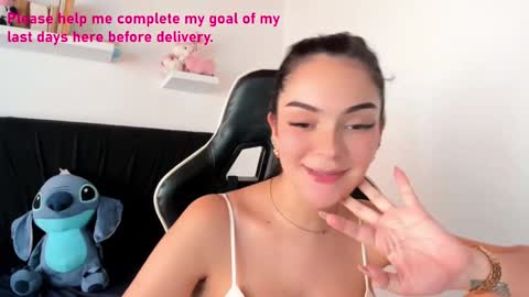 Angelly online show from 9, 1, 2025