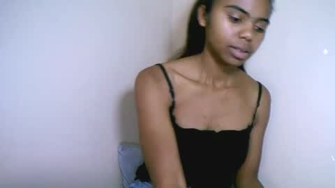 prettiethalia online show from 1, 11, 2025