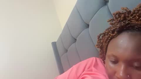 independent model online show from 9, 10, 2025