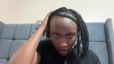 independent model online show from 12, 10, 2025