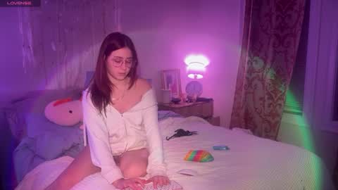 Snapshot of pretty_in_p1nk chatting on 12, 12, 2024 Sophie online show from 12, 12, 2024