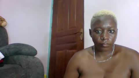 Snapshot of pretty_ivy chatting on 12, 12, 2024 SARAH online show from 12, 12, 2024