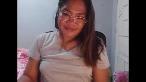 pretty_jewel05 online show from 20, 5, 2026