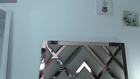 pretty_latina2 online show from 18, 12, 2024